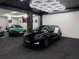 Hyundai i30 2022 1.5dpi atmosféra 81kw benzín FAMILY 1majitľ