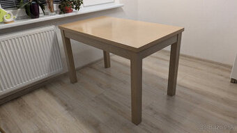 Jedalenský stôl - 1