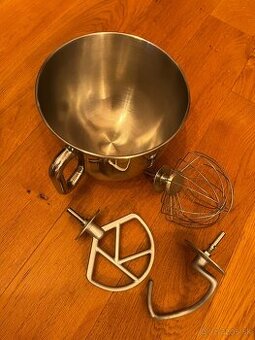 Kuchyňský robot kenwood