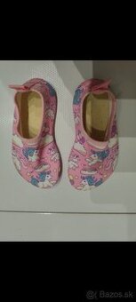 Predám dievčenské topánky do vody