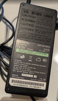 HP a Sony adapter
