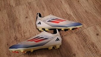 Kopacky Adidas F50 bezsnurove
