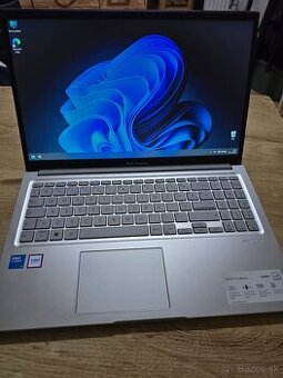Najnovsi ASUS Vivobook 15 so 16gb ram core 5 procesorom 15 g