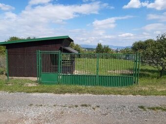 Zahrada s chatou Šaca
