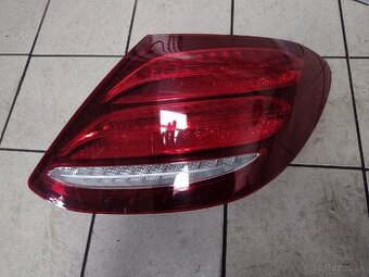 Zadné svetlo Mercedes E w213