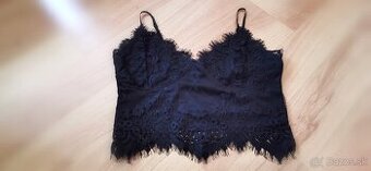 Čipkovaný Crop top