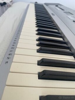 Yamaha DGX230
