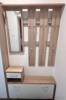 Vešiakova stena s boznikom