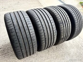 225/35 R20 a 255/30 R20 Minerva