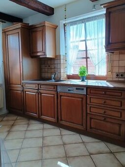 Masívna kuchynská linka z Nemecka so spotrebičmi