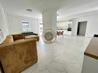 PREDAJ rodinný dom Bezenye