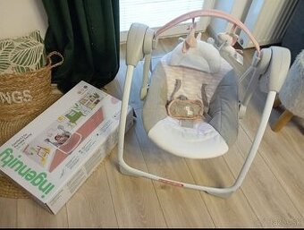 Ingenuity hojdačka s melódiou Flora the Unicorn 2020