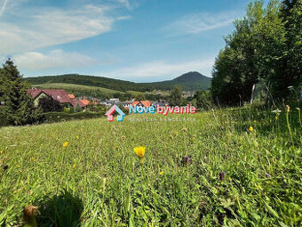 Na predaj: pozemok – ideálny pre výstavbu rodinných domov - 