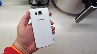 Samsung Galaxy Alpha - starší retro mobil