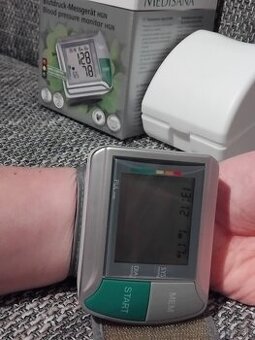 Tlakomer na zapastie