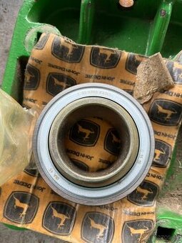 Ložisko na kombajn 2200 2000 zetko