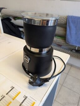 Napeňovač mlieka Jura