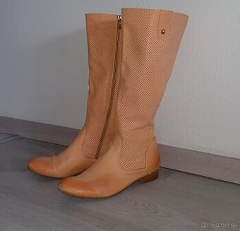 Kožené čižmy zn. Claudio Dessi v.40