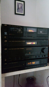 Predám HIFI JVC-zosilňovač, CD prehrávač, rádio, magnetofon