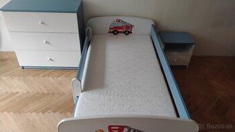 PREDÁM CHLAPČ.POSTEL,KOMODU A NOČNÝ STOLÍK OURBABY - SET