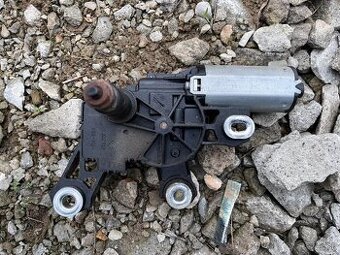 Škoda Fabia 2,Roomster autoradio,brzdové svetl,motorček okna