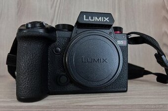 Panasonic Lumix S5II + 35mm, 50mm, 20-60mm