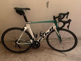Predám cestný bicykel Fuji
