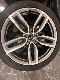 original Audi Q5 SQ5 8R r21 ET33 8R0601025AM