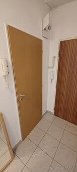 Interiérové dvere – rôzne rozmery a v dobrom stave
