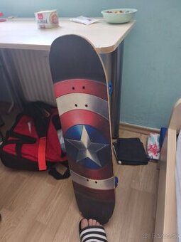 Skateboard značky mondo