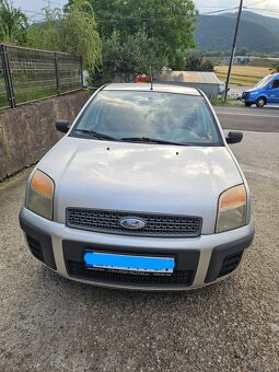 Ford Fusion - 1