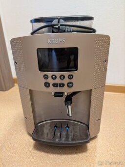 Kávovar Krups EA81