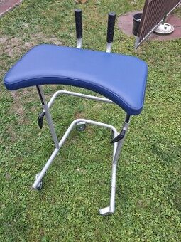 Pojazdné chodítko štvorkolesové