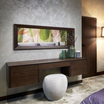 Toaletný stolík so zrkadlom značky HANÁK, nový