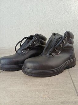 Pracovná obuv 44