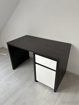 Darujem kancelársky stolík