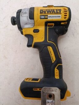 Dewalt rázový uťahovák 887