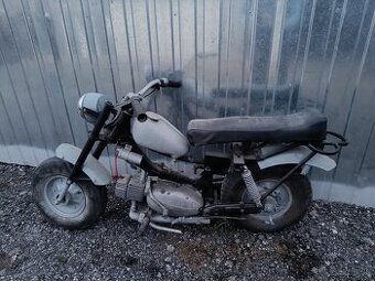 Dobová stavba mini pionier / Mustang