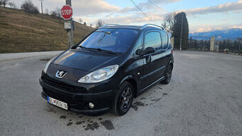 Malý mestský Peugeot 1007 - najazdené len 116tis km