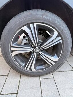 Pneumatiky Maxxis Bravo HPM3 215/55 R17 M+S