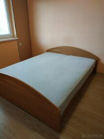 Manželská posteľ