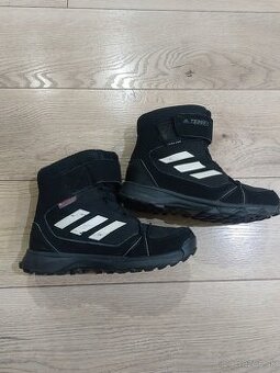 Adidas cizmy,velkost 33
