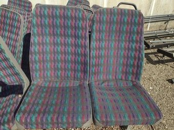 Sedadlá z autobusu SOR