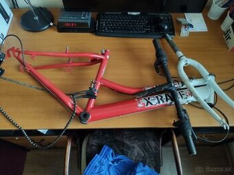{24} Bicyklové pozostatky