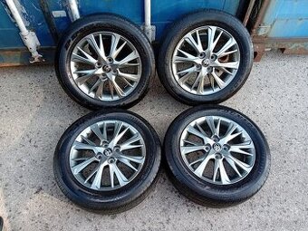 TOYOTA YARIS.R15/TPMS/ ZIMNE/LETNE PNEU