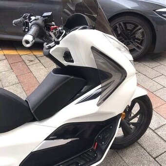 Deflektory - štít proti vetru - PCX 125 2021-2024