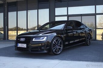 Audi S8 PLUS Quattro AT8 (605k)