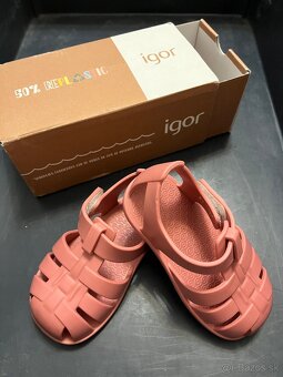 Sandalky