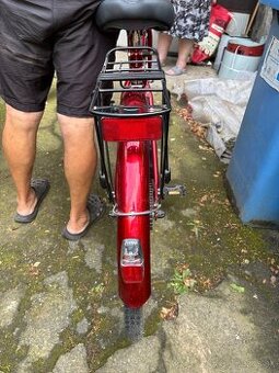 Krásny nový bicykel v retro štýle