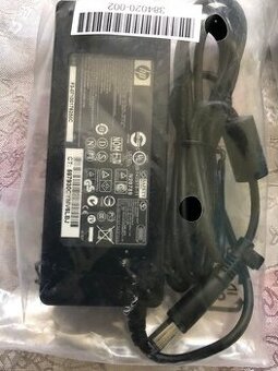 Nabíjačka na notebook originál HP 19V 4,74A / hrubá čierna.
